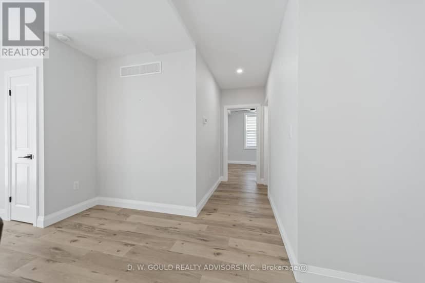 330 William Street — photo 31 of 40