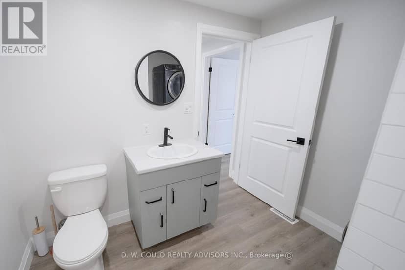 330 William Street — photo 9 of 40