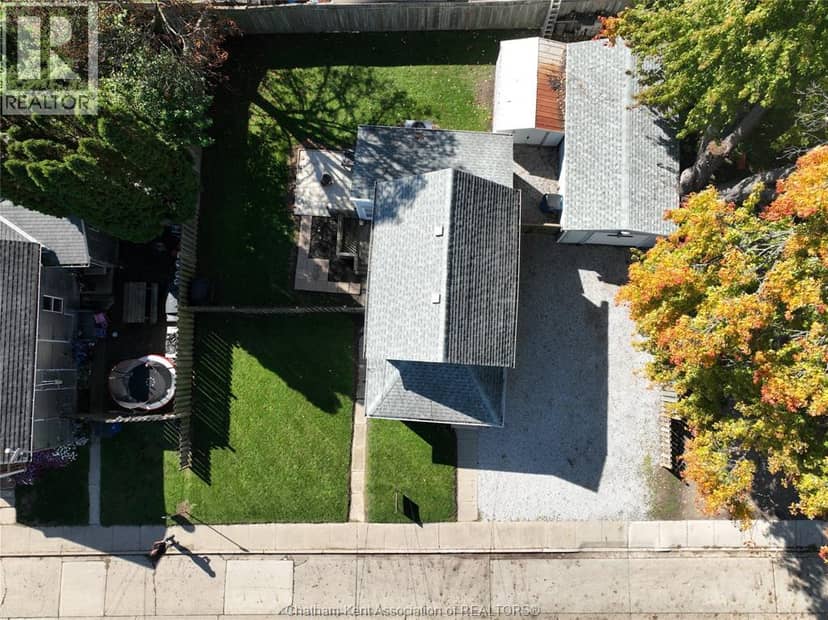 32 Foster STREET — photo 34 of 35