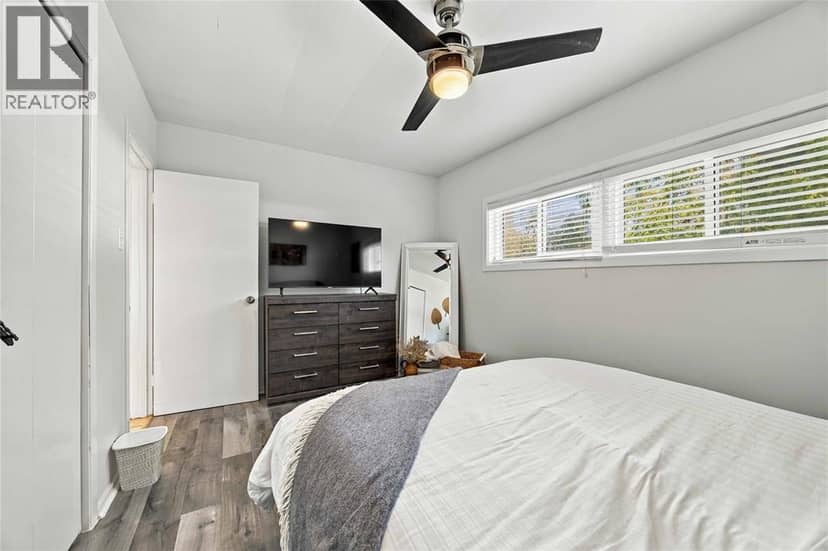 914 Retlaw DRIVE — photo 16 of 33