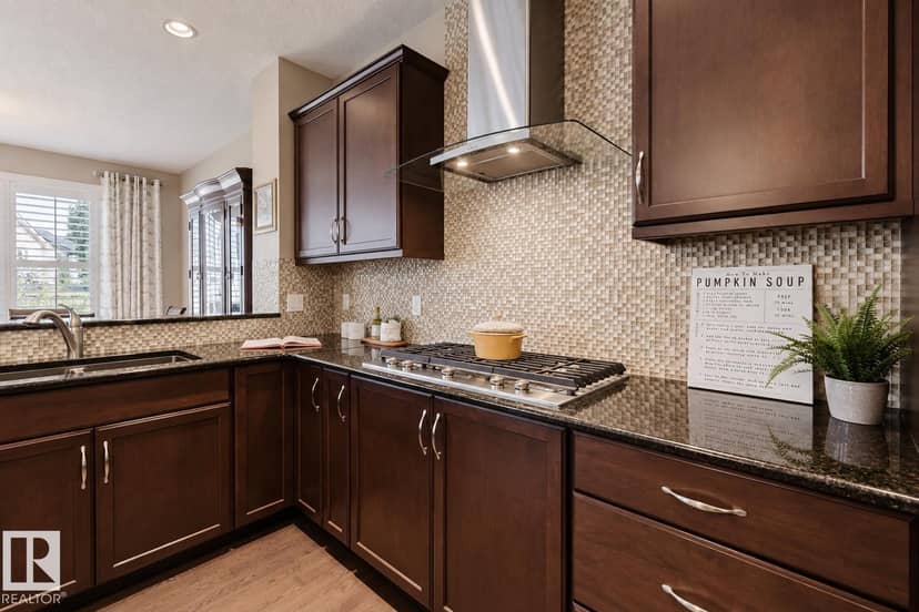 3244 Abbott Cr SW — photo 9 of 40