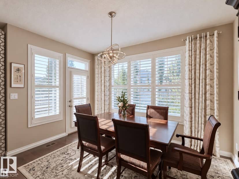 3244 Abbott Cr SW — photo 17 of 40