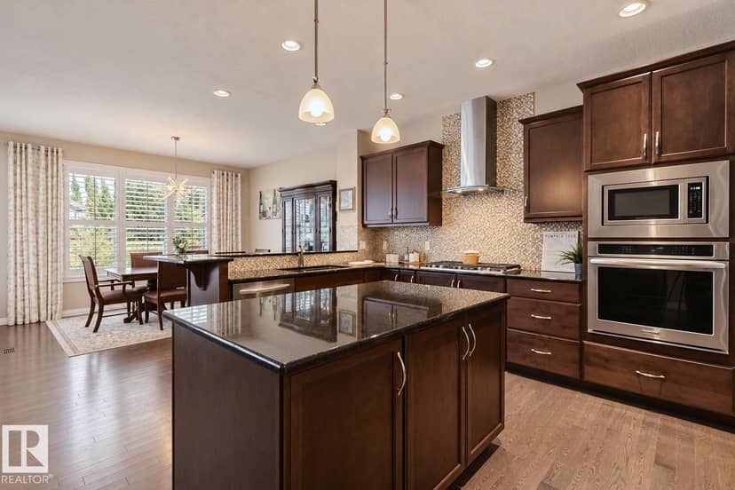 3244 Abbott Cr SW — photo 10 of 40