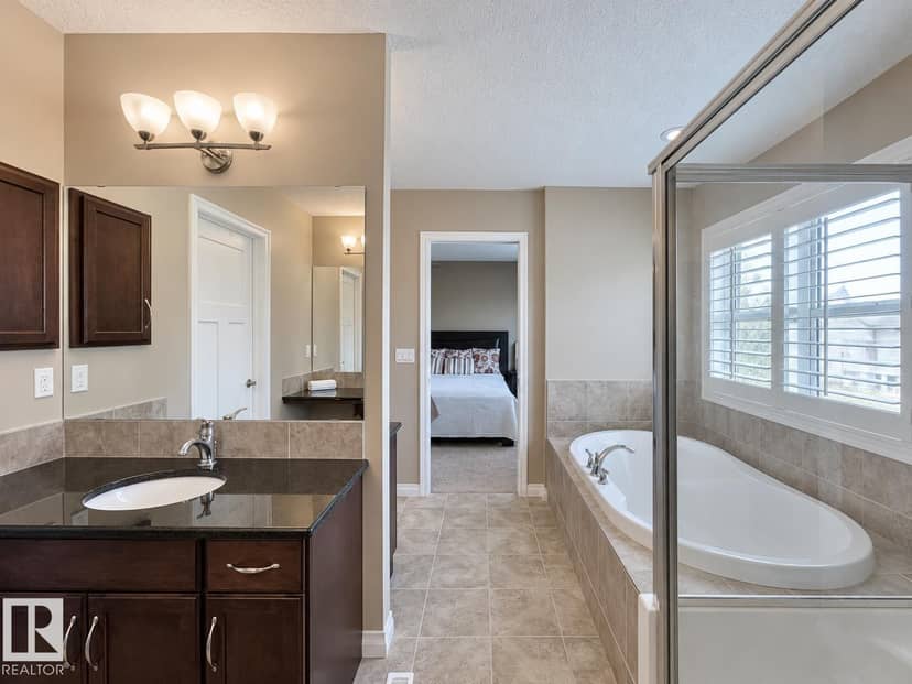 3244 Abbott Cr SW — photo 31 of 40