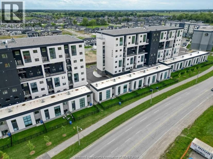 4300 Laurier PARKWAY Unit# 219, LaSalle, photo 2