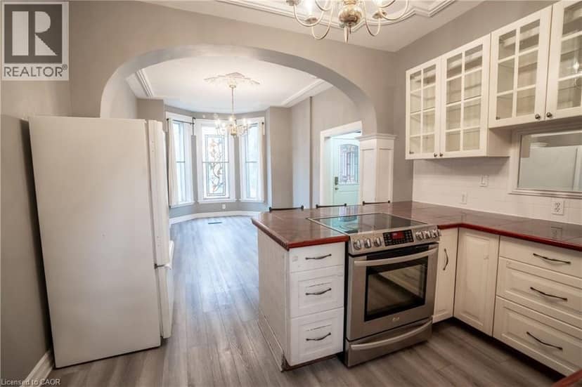 127 EAST Avenue S — photo 10 of 36