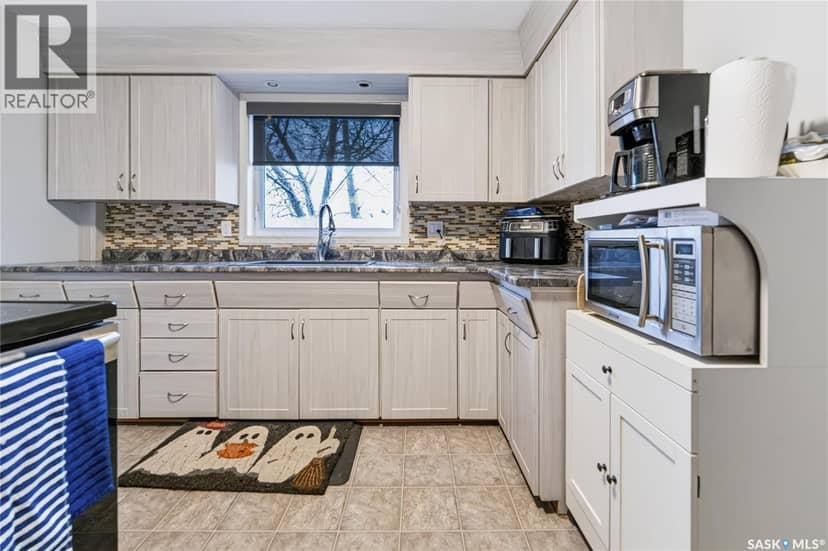 205 Washington Avenue — photo 3 of 36