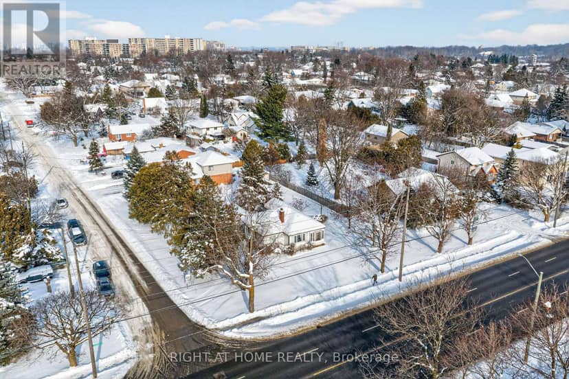 566 Southdale Road E — photo 16 of 35