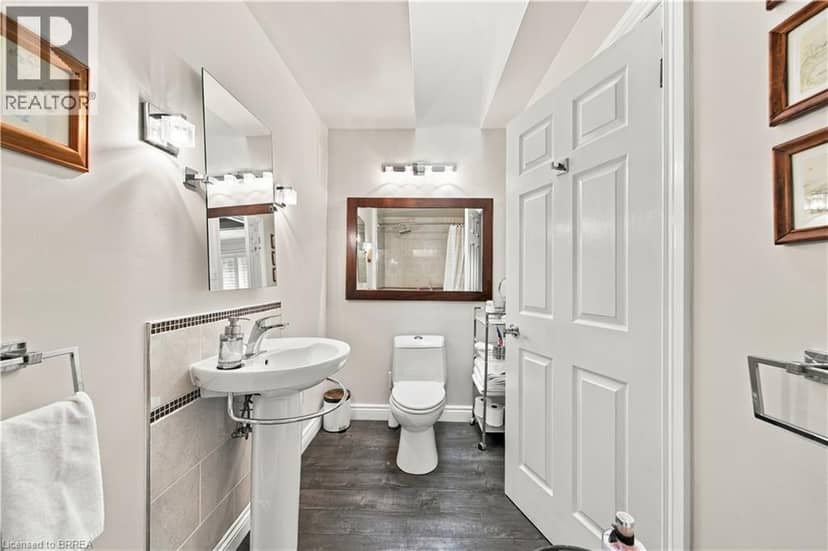 447 KING EDWARD Street — photo 29 of 40