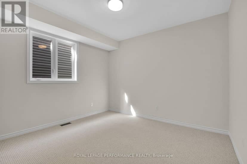550 Paakanaak Avenue, Ottawa, photo 7