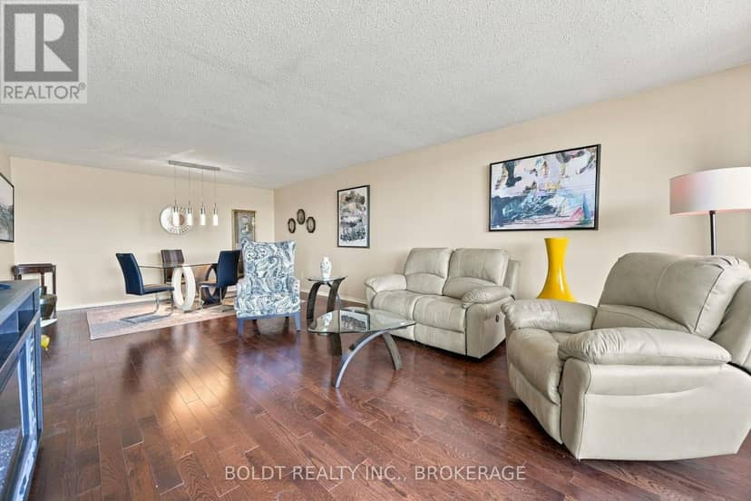 505 - 3 Towering Heights Boulevard — photo 14 of 40