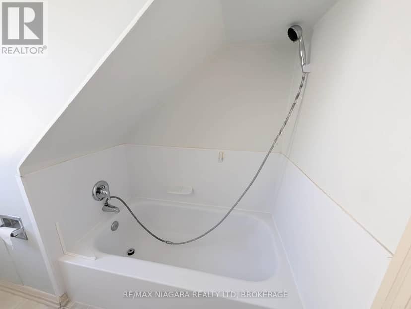 106 Haig Street — photo 26 of 28