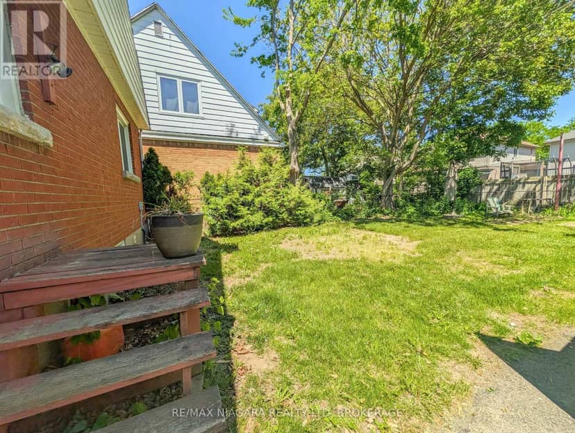 106 Haig Street — photo 27 of 28