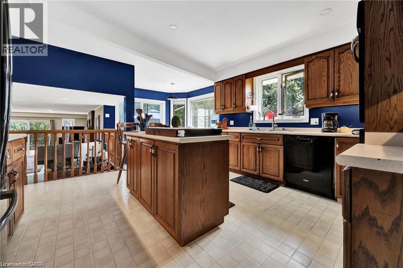 1 DANUBE Drive — photo 9 of 40
