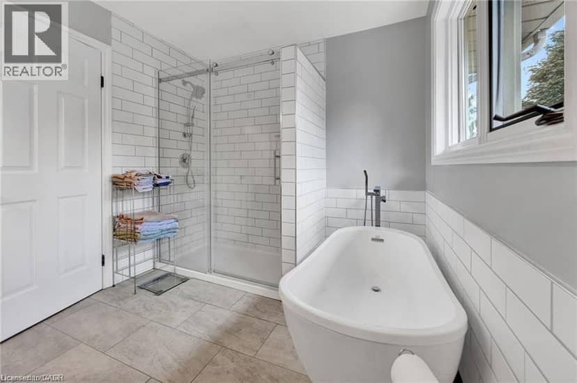 1 DANUBE Drive — photo 17 of 40