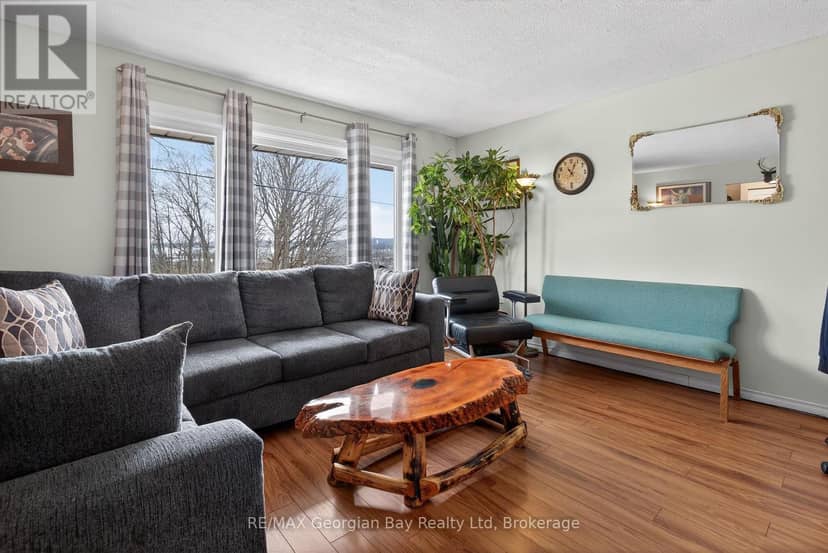 480 Broderick Street, Tay, photo 4