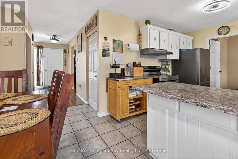 480 Broderick Street, Tay, photo 7
