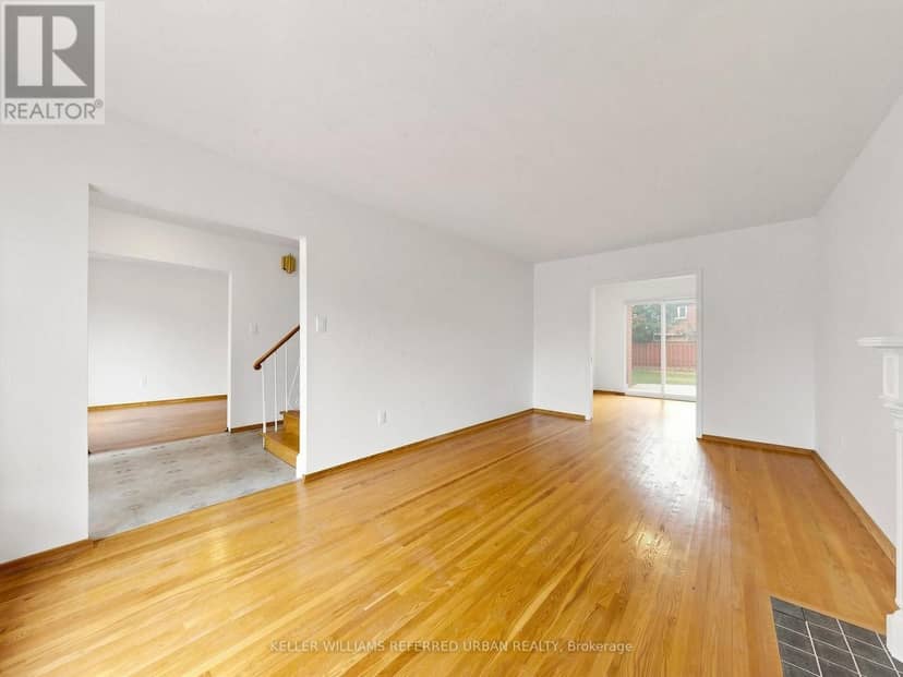 82 Crossbow Crescent — photo 9 of 40