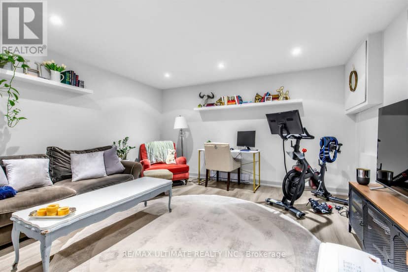185 Castlefield Avenue — photo 38 of 40