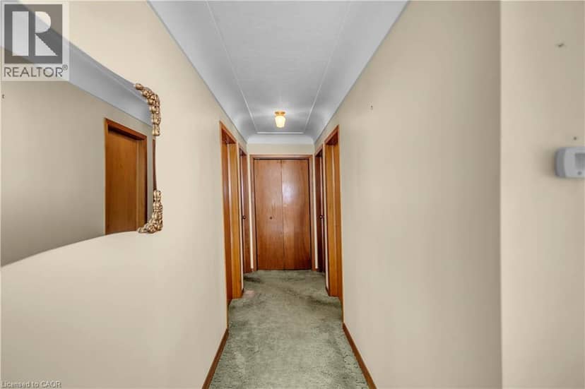 55 YOUNG Street — photo 19 of 40