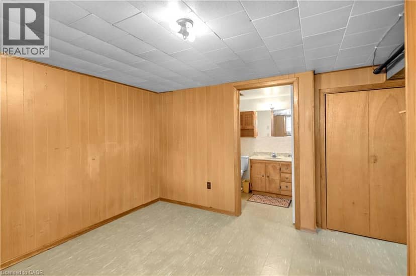 55 YOUNG Street — photo 36 of 40