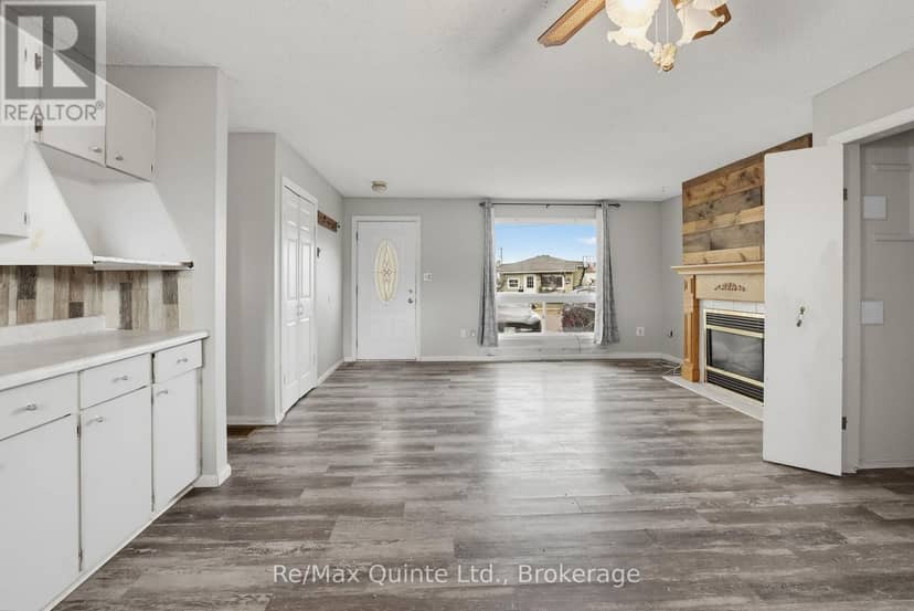 9 McFarland Drive, Belleville, photo 7