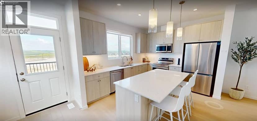 271 Creekside Manor SW, Calgary, photo 2