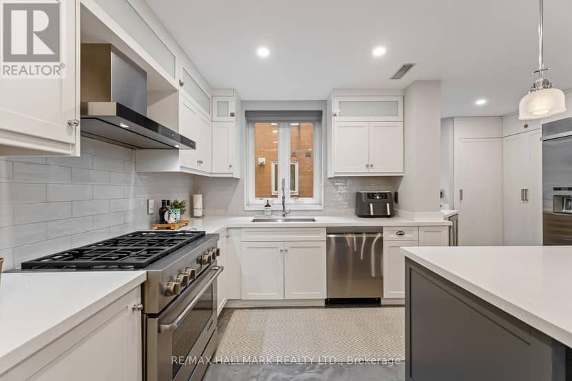 201 - 2365 Queen Street E — photo 10 of 33