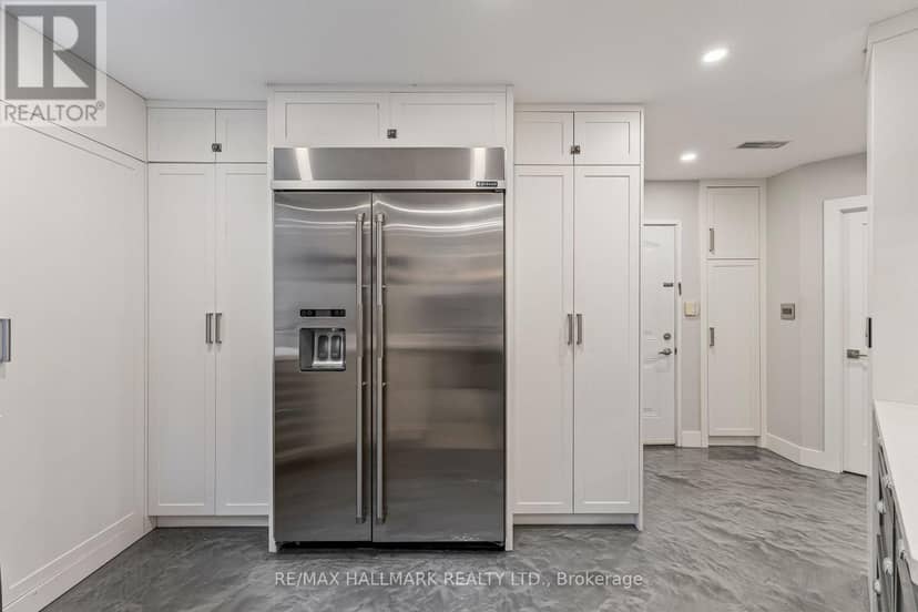 201 - 2365 Queen Street E — photo 16 of 33