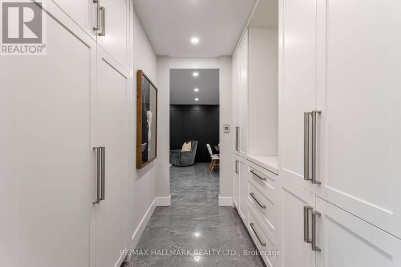 201 - 2365 Queen Street E — photo 18 of 33