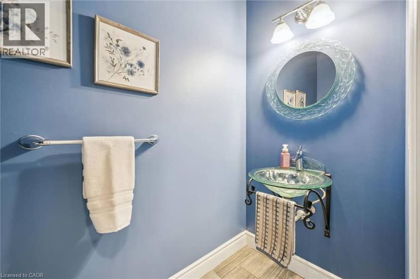45 WELWOOD Avenue — photo 16 of 40