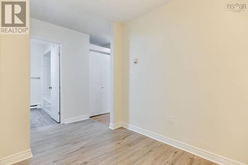 417 15 Langbrae Drive — photo 17 of 35