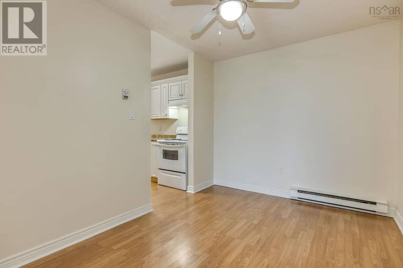 417 15 Langbrae Drive — photo 10 of 35