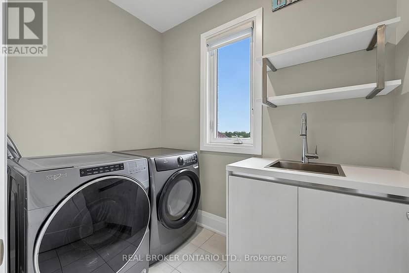64 Manor Glen Crescent — photo 20 of 40