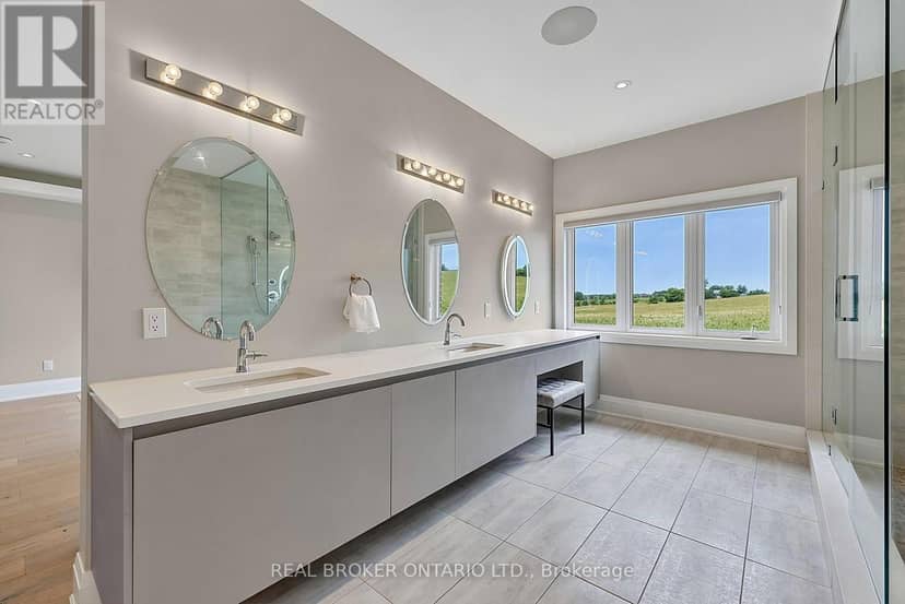 64 Manor Glen Crescent — photo 24 of 40