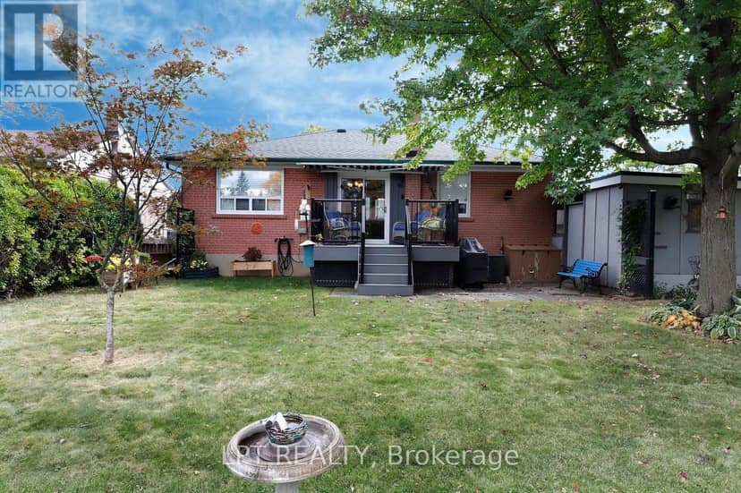 37 McGilvray Crescent W — photo 39 of 39