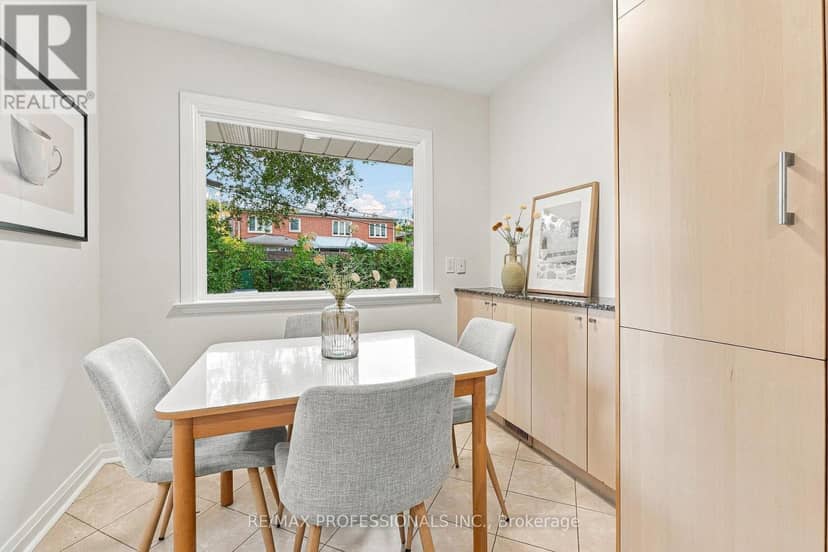8 Northolt Court — photo 17 of 40