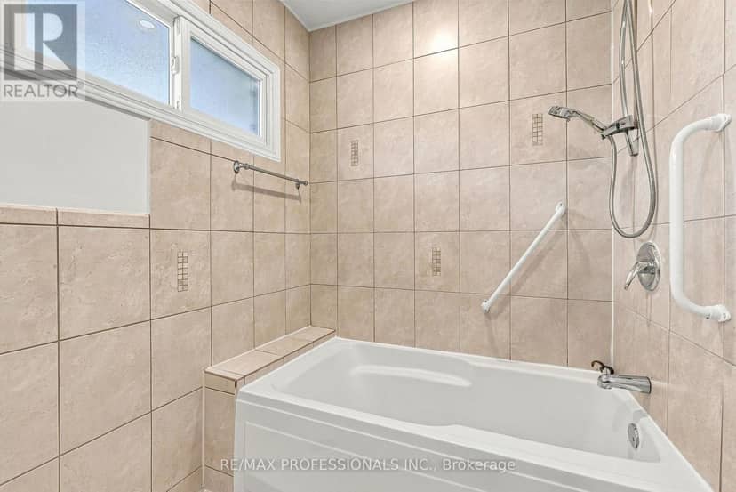 8 Northolt Court — photo 29 of 40
