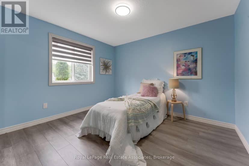 406 Sandy Cove Crescent — photo 17 of 37