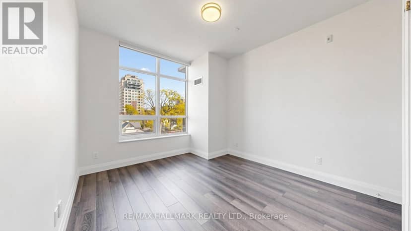 414 - 399 Queen Street S — photo 28 of 40