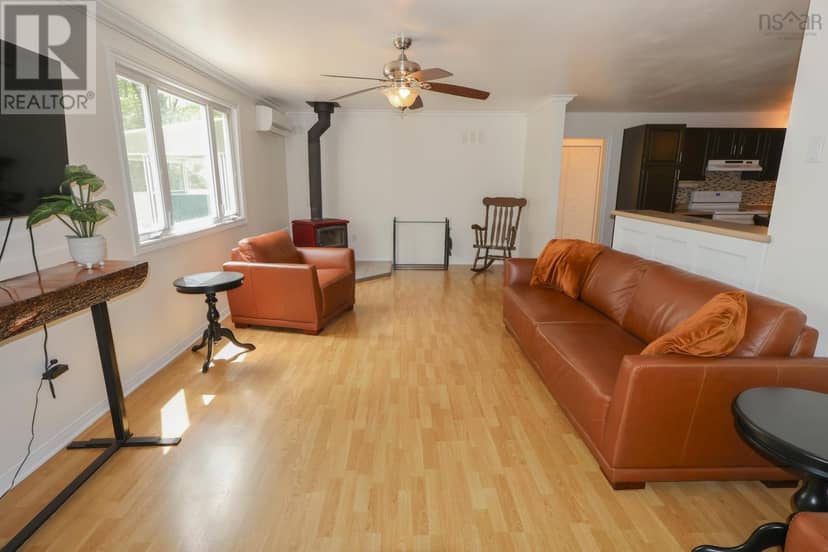 21 Lakeview Road — photo 15 of 40