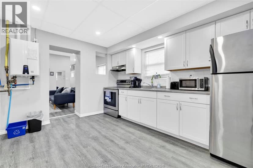 1574 Howard AVENUE — photo 7 of 31