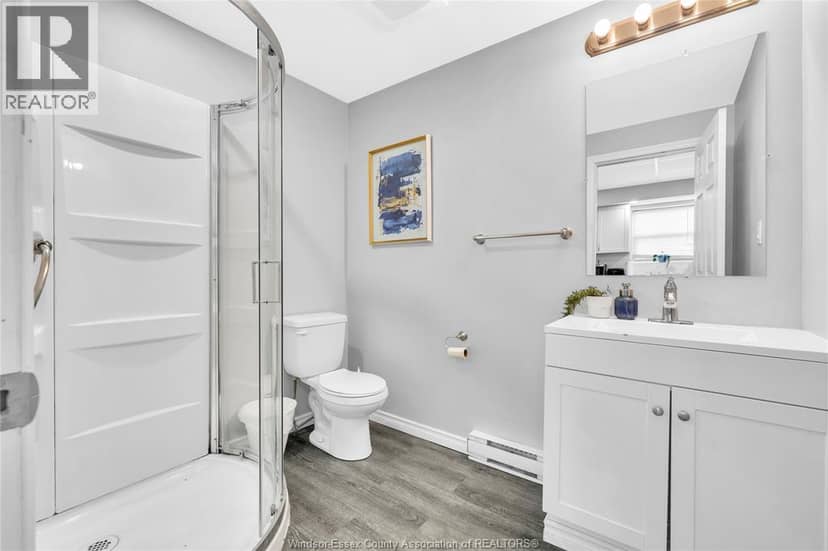 1574 Howard AVENUE — photo 9 of 31