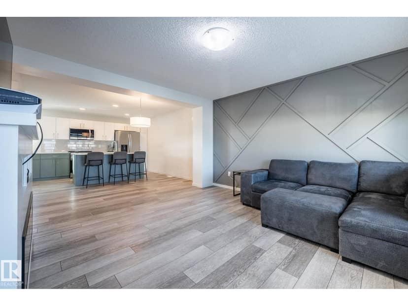 1273 McLeod Av — photo 13 of 40