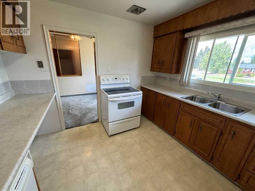 105 Poplar Place, Hinton, photo 2