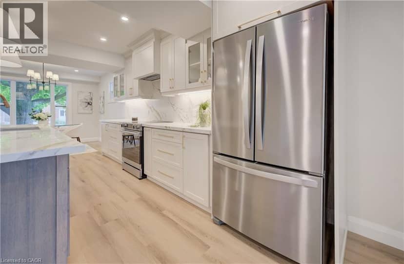 34 MOORE Avenue N, Waterloo, photo 8