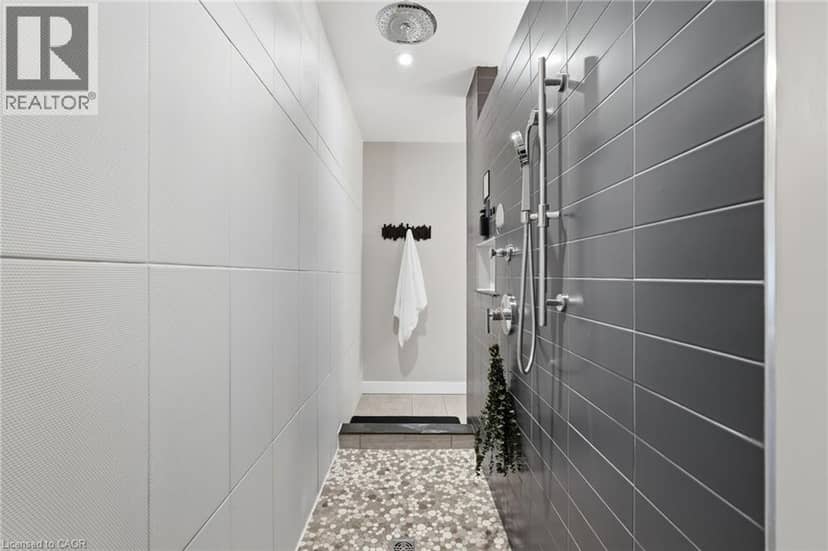 414 JOHN Street — photo 27 of 40