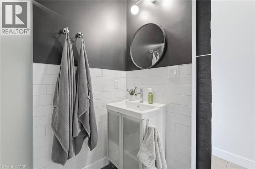 414 JOHN Street — photo 18 of 40