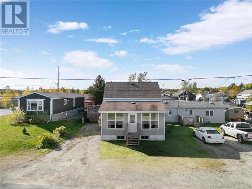 3 Frank Street, Capreol, photo 2