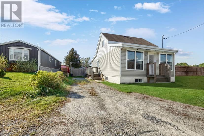 3 Frank Street, Capreol, photo 3